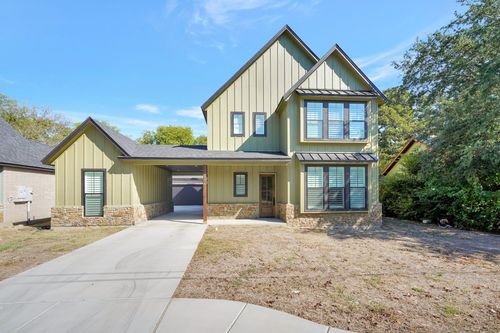 516 W Spring St, Weatherford, TX, 76086-3230 | Card Image