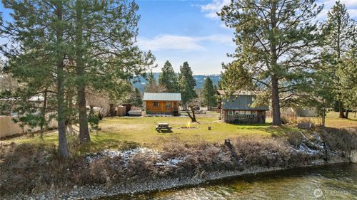 841 Mcdonald Rd, Cle Elum, WA, 98922-8934 | Card Image