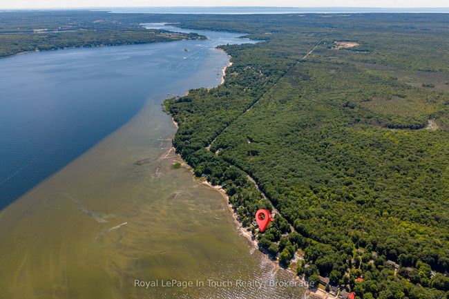 1443 Champlain Rd, House other with 5 bedrooms, 3 bathrooms and 6 parking in Tiny ON | Image 16
