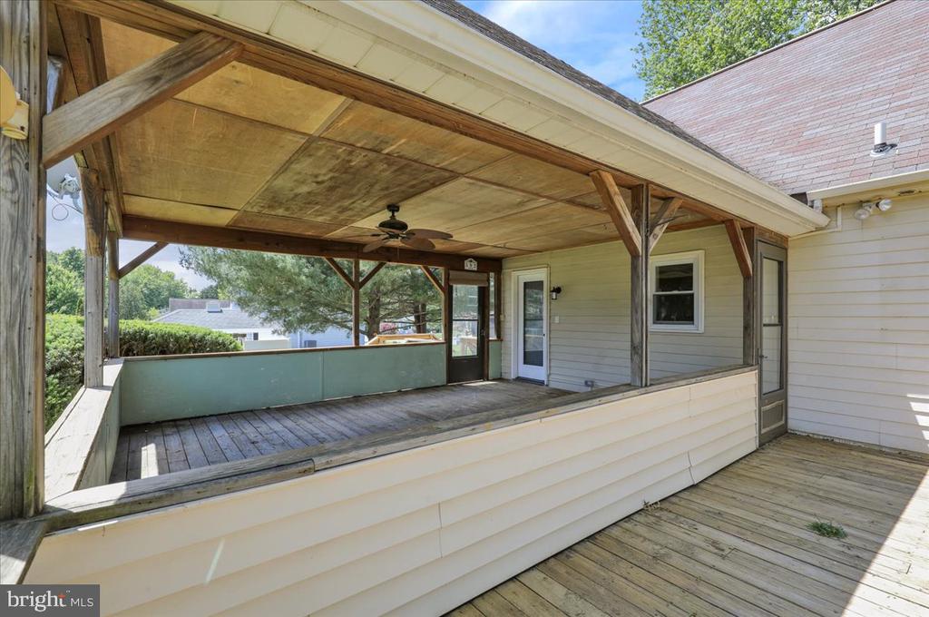 Residential in ELIZABETHTOWN 4