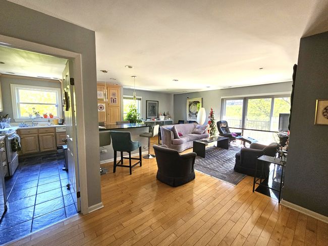 APT-4B - 1730 Hinman Ave, Condo with 2 bedrooms, 2 bathrooms and 2 parking in Evanston IL | Image 4