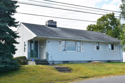 2415 Madison Avenue, House other with 2 bedrooms, 1 bathrooms and 1 parking in Bridgeport CT | Image 1