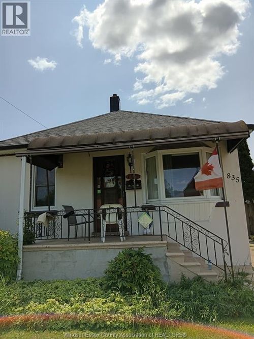 835 Stanley, Windsor, ON, N8X3B4 | Card Image