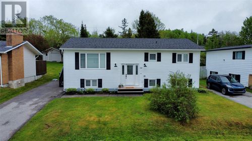 30 Elizabeth Ave, Deer Lake, NL, A8A1H5 | Card Image