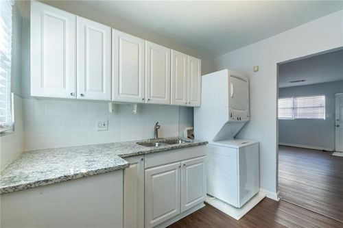 1-560 Winton Ter Ne, Atlanta, GA, 30308-2827 | Card Image