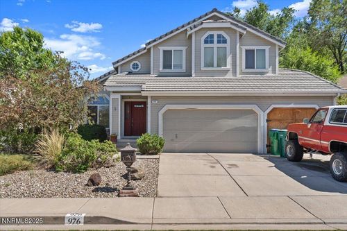 976 Leah Cir, Reno, NV, 89511-8532 | Card Image