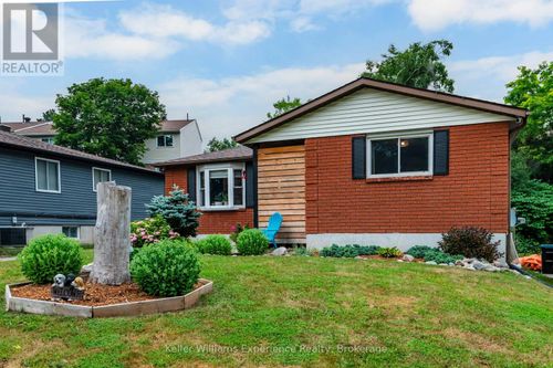 769 Pratt Ave, Midland, ON, L4R5A2 | Card Image