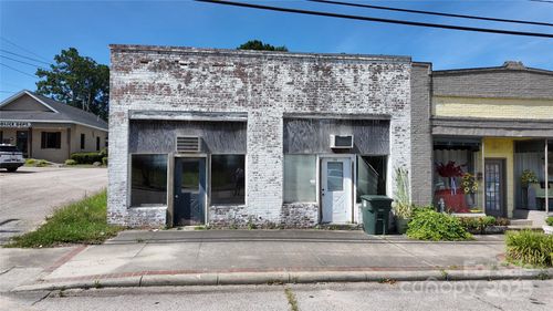 320 Dearborn St, Great Falls, SC, 29055-1515 | Card Image