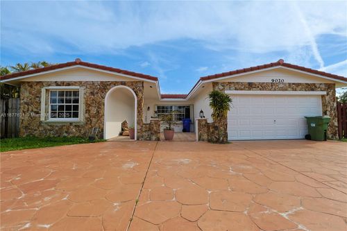 9020 Nw 21st Ct, Pembroke Pines, FL, 33024-3267 | Card Image