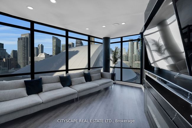2308 - 3 Navy Wharf Crt, Condo with 3 bedrooms, 2 bathrooms and 1 parking in Toronto ON | Image 11