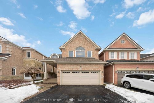 45 Oxfordshire Street, Markham, ON, L6C2Z8 | Card Image