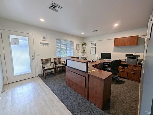 b-465 March Ave, Healdsburg, CA, 95448-3371 | Card Image