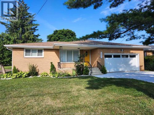 2571 Jos St Louis Avenue, Windsor, ON, N8T2M4 | Card Image