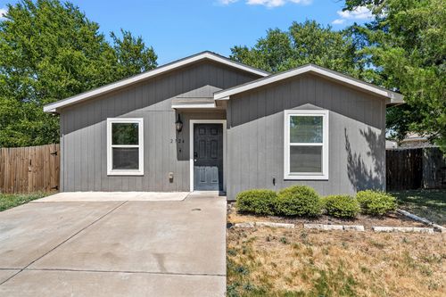 2724 Sarah St, Waco, TX, 76706-4007 | Card Image