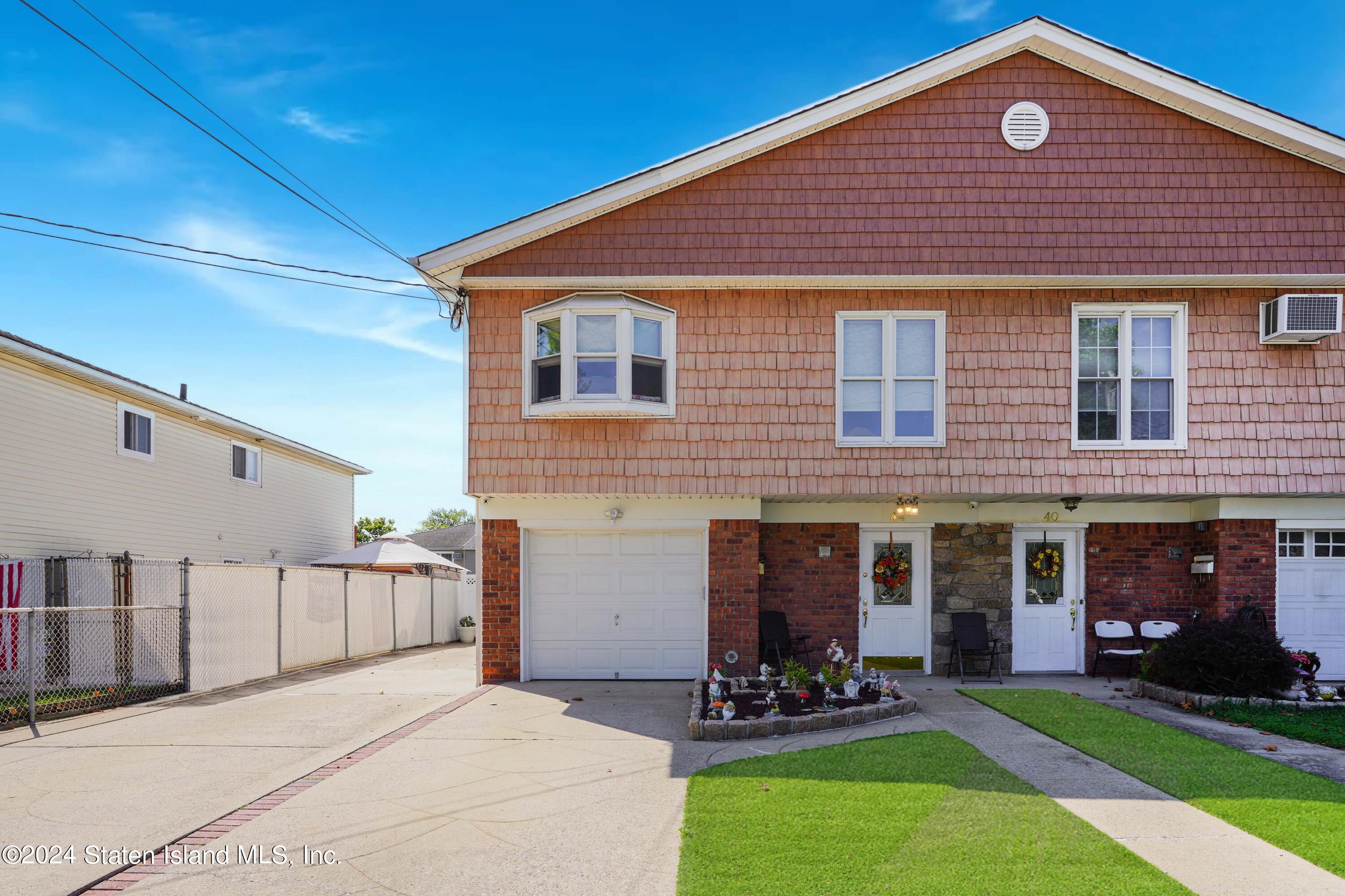 Oliver Pl, Staten Island, NY 10314