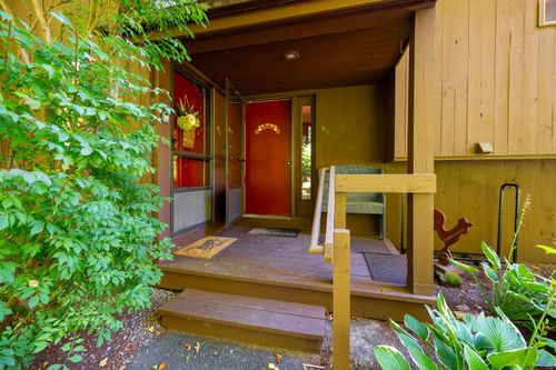 6d-253 Old Quechee Rd, Quechee, VT, 05059 | Card Image