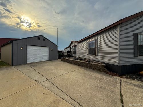 6255 Telegraph Rd, Erie, MI, 48133-9440 | Card Image