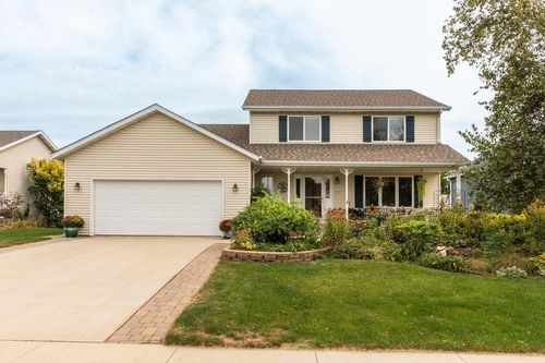 807 Rodeo Drive Se, Pine Island, MN, 55963 | Card Image