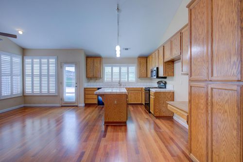 6054 Kasper Dr, Riverbank, CA, 95367-2669 | Card Image