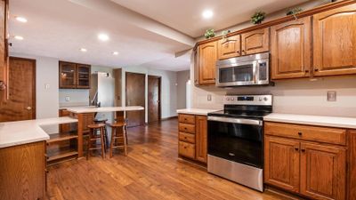 Kitchen offer newer SS Appliances | Image 3