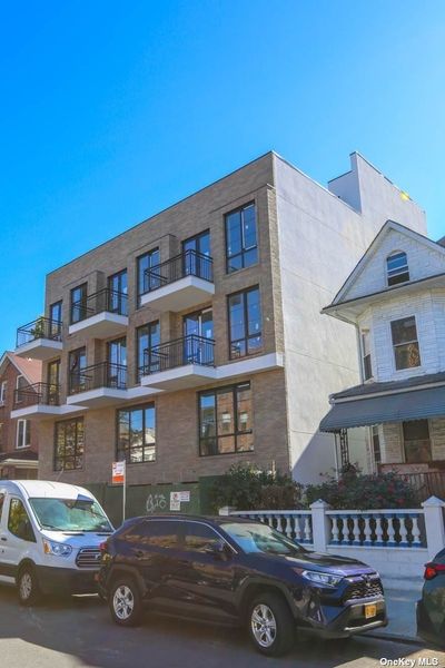 312 Fenimore Street, Home with 4 bedrooms, 4 bathrooms and null parking in Prospect Lefferts Gardens NY | Image 2