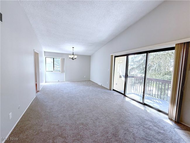 953 Hampton Ridge Dr, Condo with 2 bedrooms, 2 bathrooms and null parking in Akron OH | Image 8