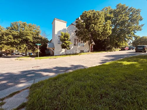 284 Bates Ave, Saint Paul, MN, 55106-5540 | Card Image