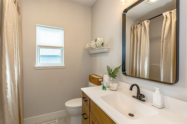 608 Pointer Cir, House other with 5 bedrooms, 3 bathrooms and null parking in Center Point IA | Image 16