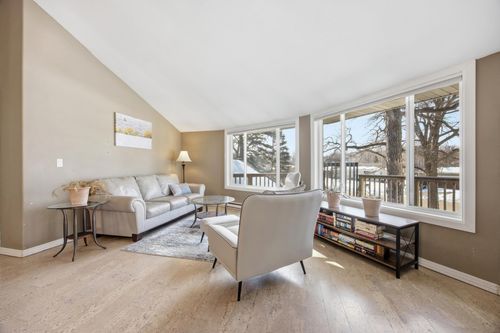 1330 Lori Ave, Detroit Lakes, MN, 56501-4204 | Card Image