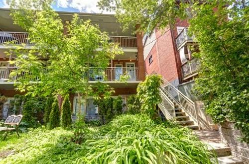 b-222 Kenilworth Ave, Toronto, ON, M4L3S6 | Card Image