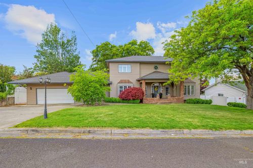 2220 14th St, Lewiston, ID, 83501-3985 | Card Image