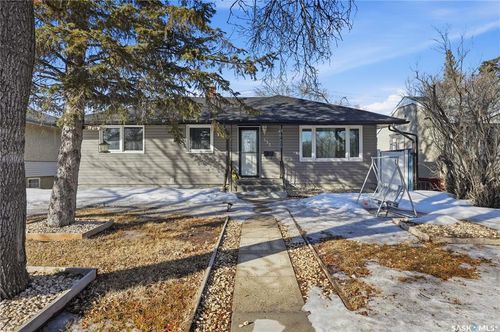 632 Aberdeen Cres, Regina, SK, S4T6A9 | Card Image