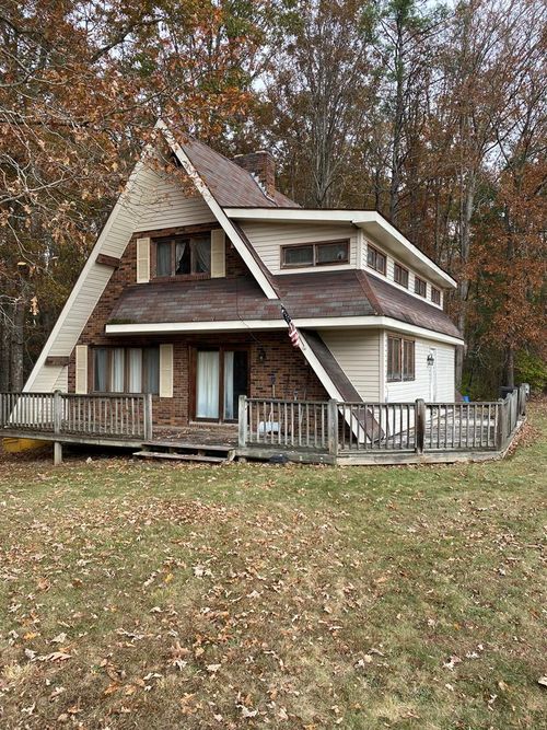 652 Pine Grove Rd, Lerona, WV, 25971-9572 | Card Image
