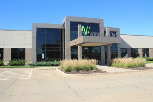1450 Center Point Rd, Hiawatha, IA, 52233-1232 | Card Image