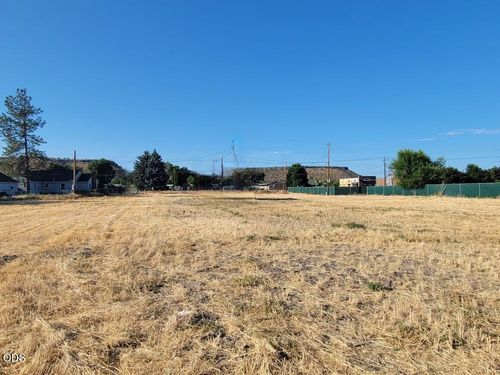 2121 Ne 3rd St, Prineville, OR, 97754-9177 | Card Image