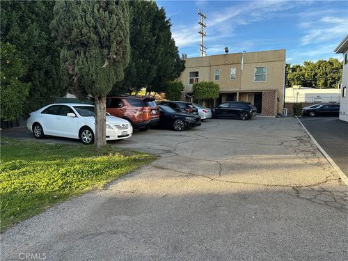 661 Ivy St, Glendale, CA, 91204-1011 | Card Image