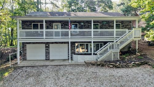 668 Floral Valley Dr E, Howard, OH, 43028-9277 | Card Image