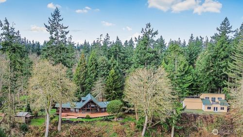 3968 Se Camano Dr, Camano Island, WA, 98282-8206 | Card Image