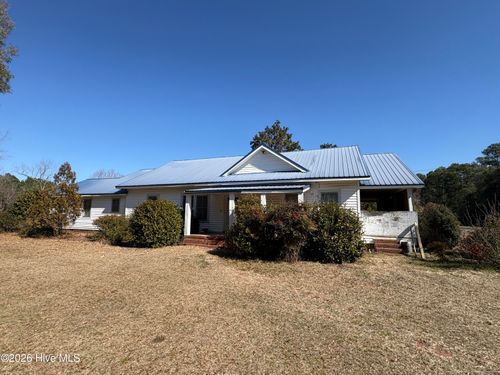 8230 Tomahawk Hwy, Harrells, NC, 28444-7872 | Card Image