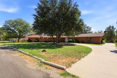 725 Marshall St, Colorado City, TX, 79512-4711 | Card Image
