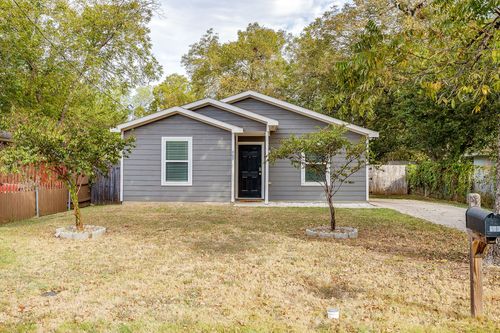 609 E Willingham St, Cleburne, TX, 76031-5034 | Card Image