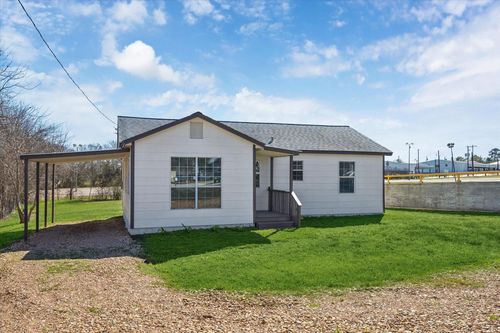 921 E Hill St, Bellville, TX, 77418-1709 | Card Image