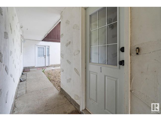 4812 45 Ave, Home with 10 bedrooms, 2 bathrooms and null parking in Evansburg AB | Image 7