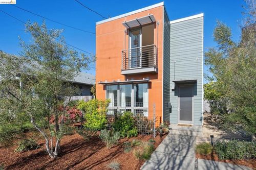 1126 Ocean Ave, Oakland, CA, 94608-1146 | Card Image