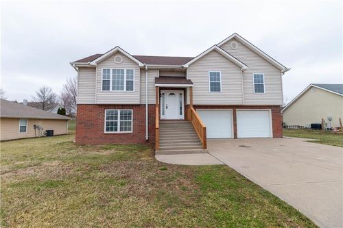 1005 E Pearl Ct, Savannah, MO, 64485-2472 | Card Image