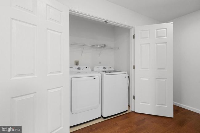 8924 Cross Chase Cir, House other with 4 bedrooms, 5 bathrooms and null parking in LORTON VA | Image 52