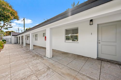 3-3808 Broadway, West Palm Beach, FL, 33407-4321 | Card Image