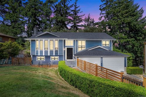 846 Cecil Blogg Dr, Colwood, BC, V9C3H7 | Card Image