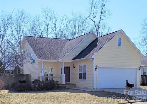 35 Cotton Creek Cir, Black Mountain, NC, 28711-7100 | Card Image