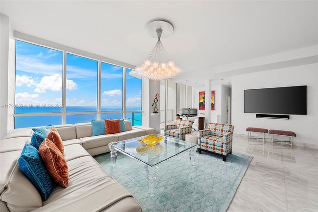 APT-2801 - 50 S Pointe Dr, Condo with 3 bedrooms, 4 bathrooms and null parking in Miami Beach FL | Image 8